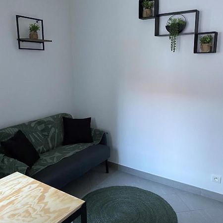 Charmant Appartement A Theme Proche Paris Montreuil  Exterior photo