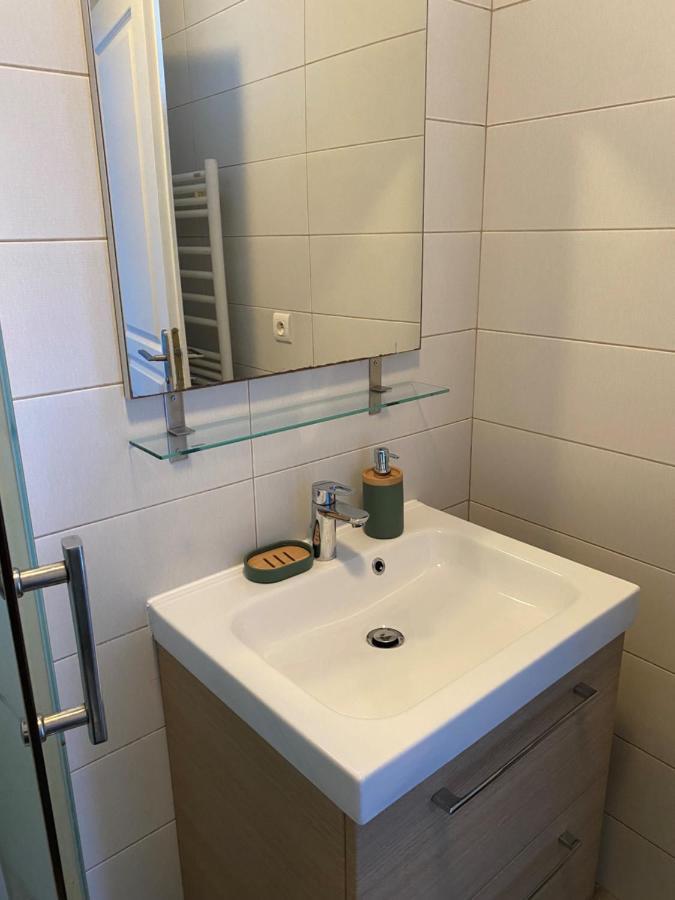 Charmant Appartement A Theme Proche Paris Montreuil  Exterior photo